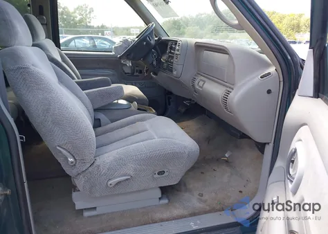 1997 Chevrolet Gmt-400 K1500 z USA, uszkodzony, nr VIN 1GCEK19R3VE190264